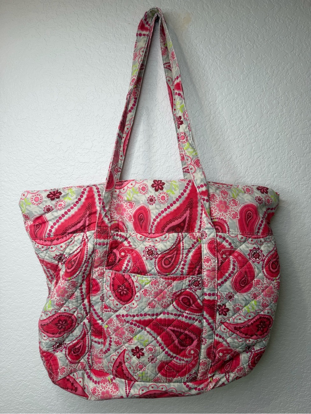 Danielle Morgan Quilted Paisley Tote Bag Zip Closure Inner/Outer Pockets